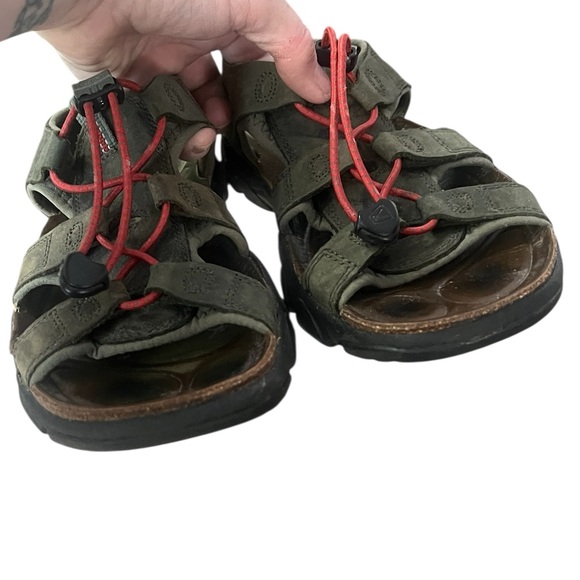 Keen women’s Sarasota green & red leather waterproof hiking outdoor sandals - Picture 3 of 8